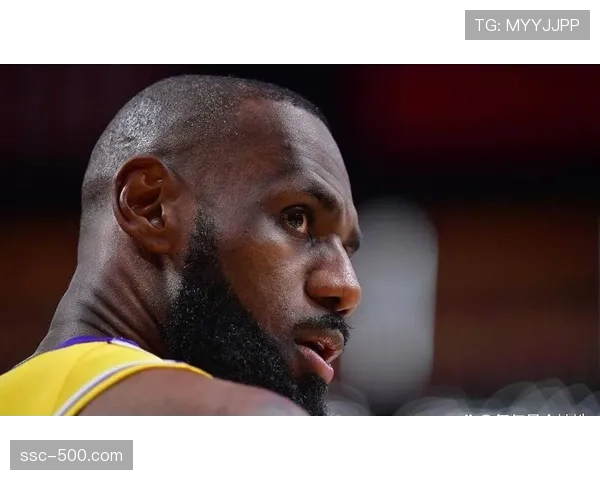 41岁詹姆斯真实命中率66.7% 篮下8英尺内出手展现极致效率 41岁詹姆斯真实命中率66.7% 篮下8英尺内出手展现极致效率