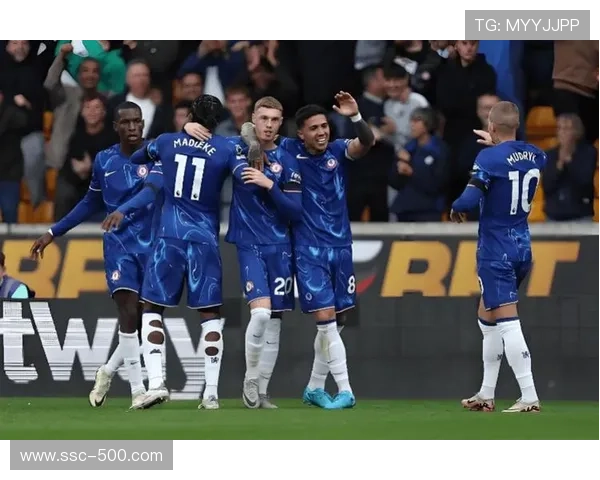 利兹联逼平切尔西高压逼抢见效，保级队战术纪律逼平强敌